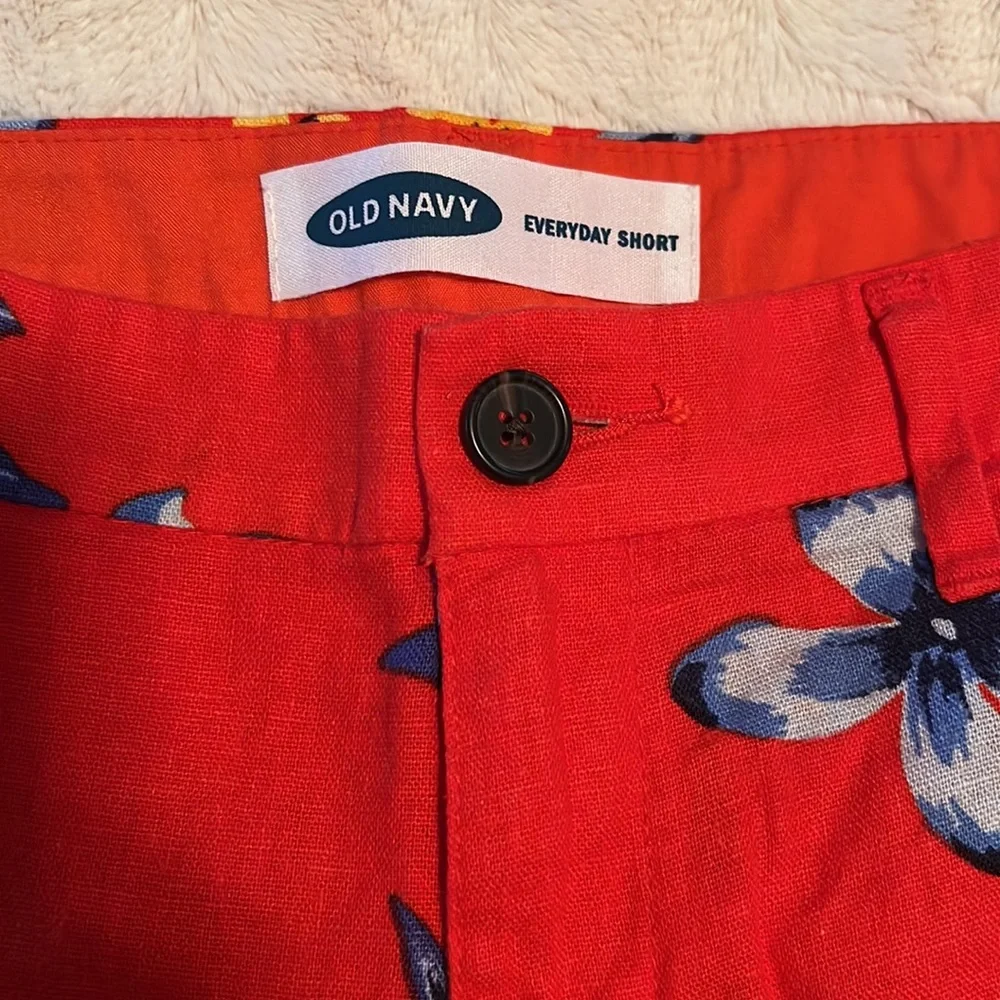 Old Navy floral print tropical shorts size 6 - Picture 2 of 3